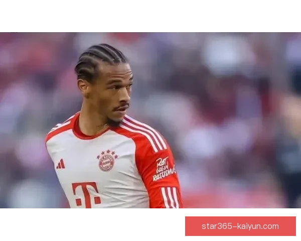 伊布职业高光时刻持续受到关注，展现出卓越竞技状态与辉煌成就。