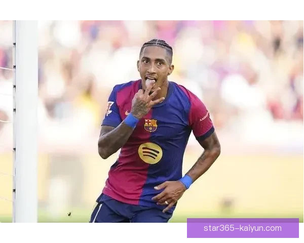 拉菲尼亚复出首战表现稳健，关键传球与跑动数据亮眼